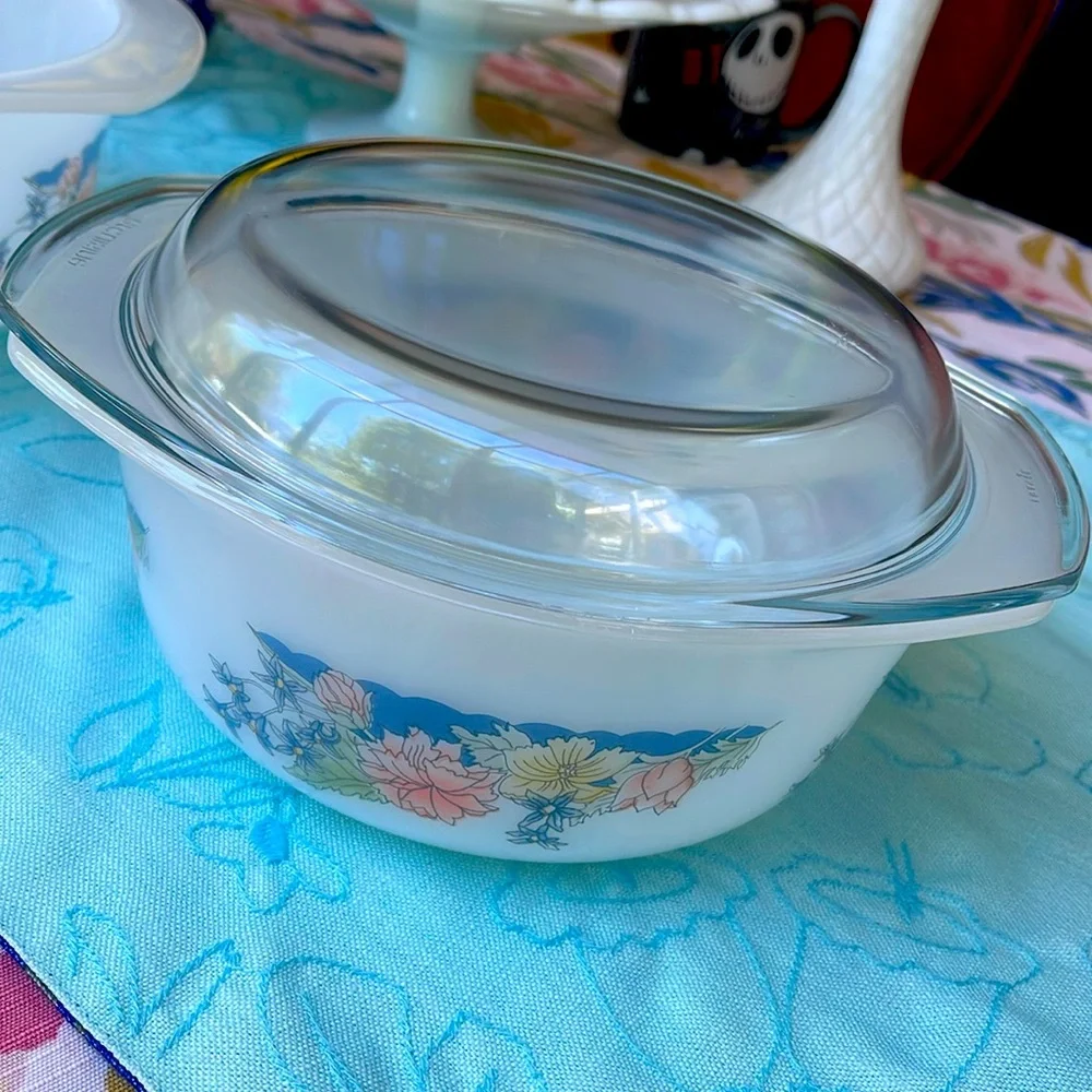 Vintage Arcuisine France milk glass dish with lid